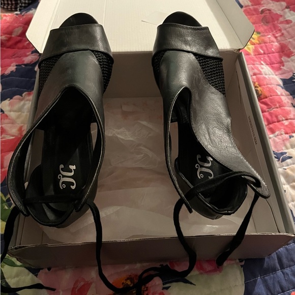 Sorly Wedges - Picture 3 of 4